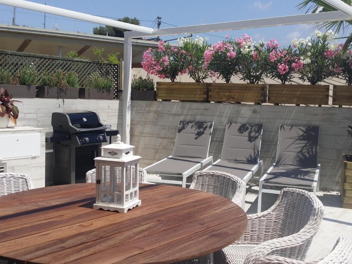 Sitges Spaces Mediterranean Apartments 4 Bedroom, 4 Bathroom, Huge Terrace, Jacuzzi- Sleeps 9 Luaran gambar