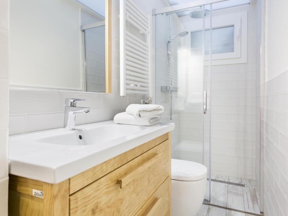 Sitges Spaces Mediterranean Apartments 4 Bedroom, 4 Bathroom, Huge Terrace, Jacuzzi- Sleeps 9 Luaran gambar